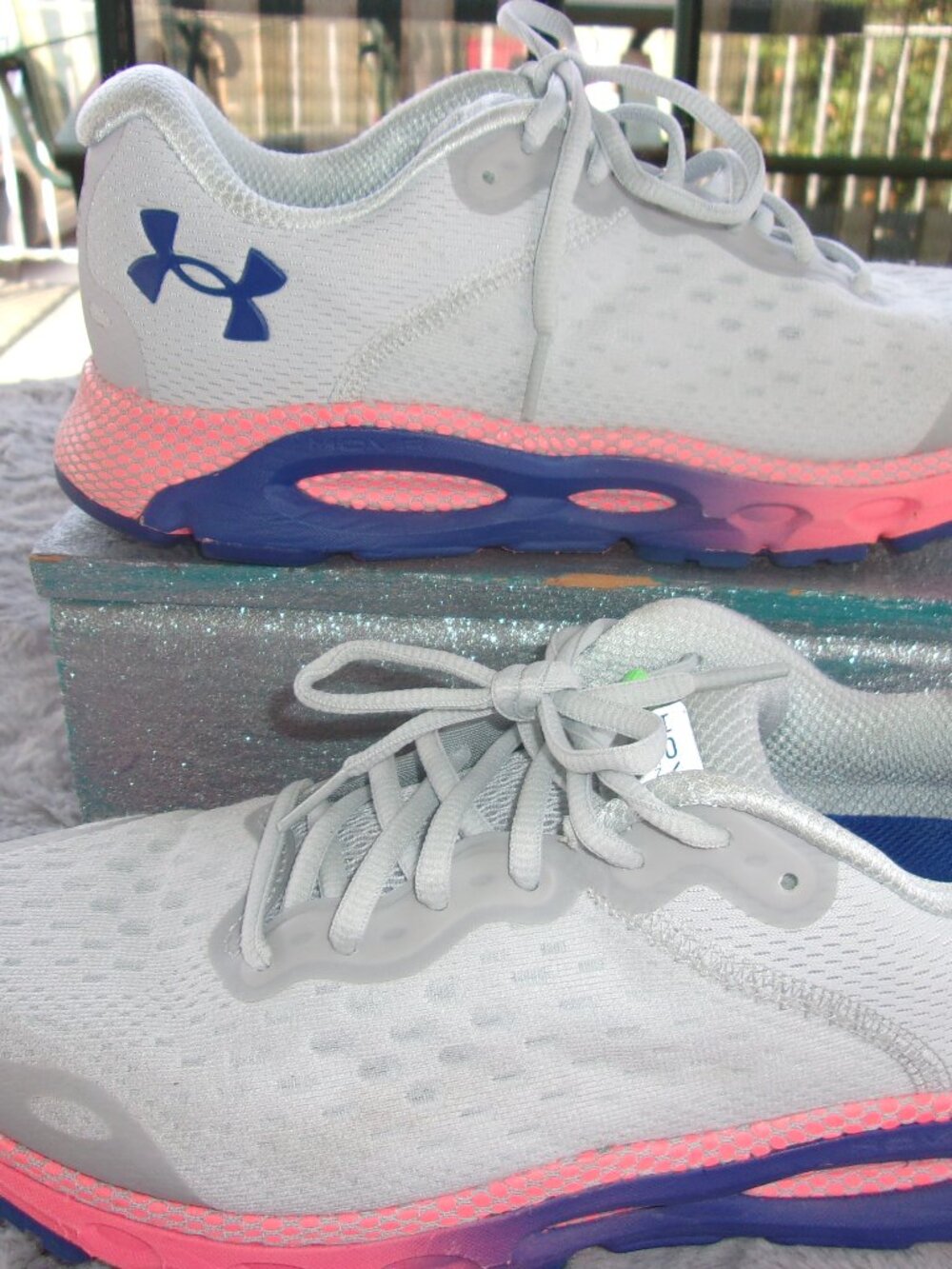 S-242 WOMENS UNDER ARMOUR HOVR-INFINITE 3 SNEAKERS - Picture 9 of 12
